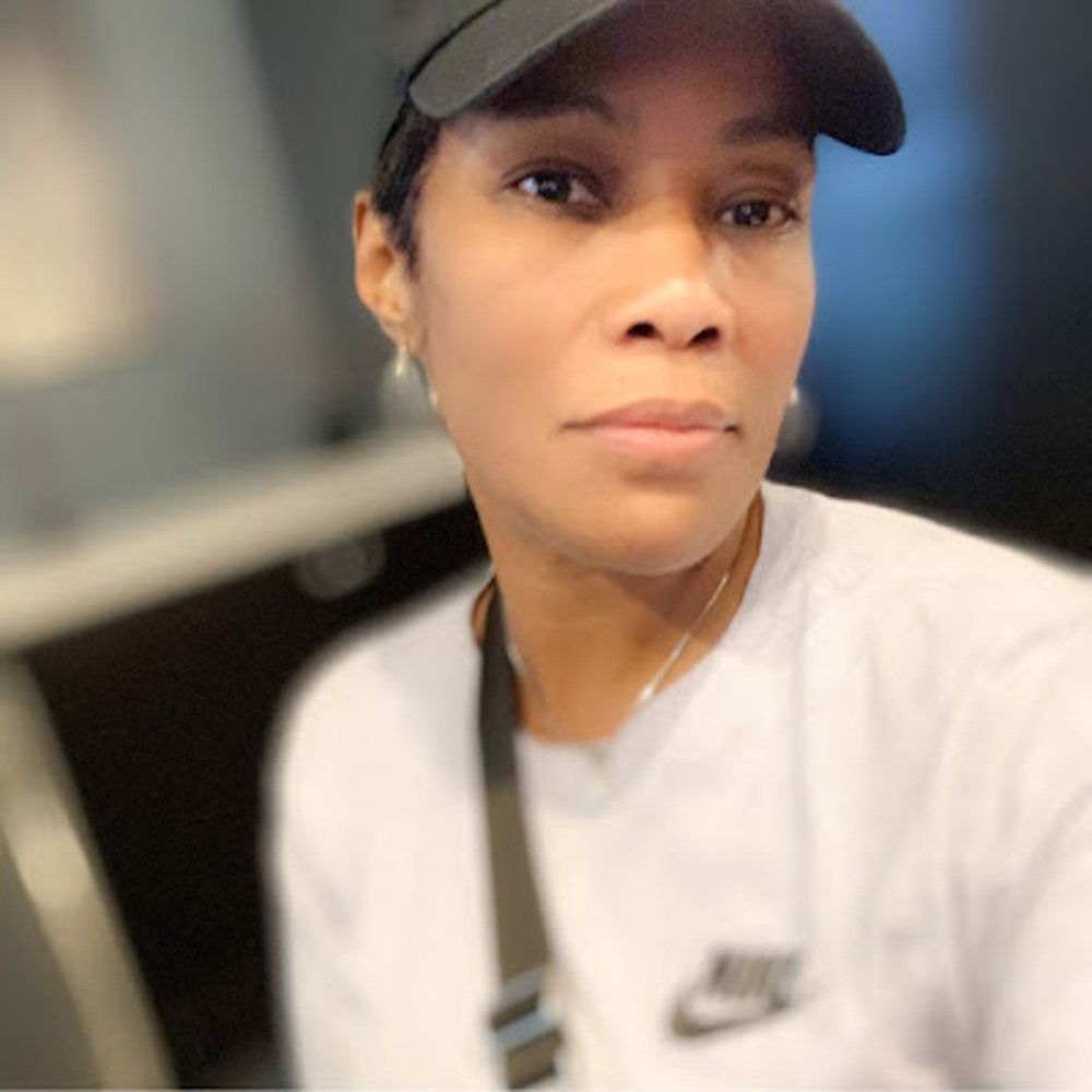 Meet your Posher, Simone